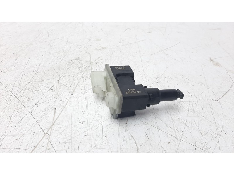 Recambio de tapa exterior combustible para peugeot 308 1.6 16v e-hdi fap referencia OEM IAM D513101  