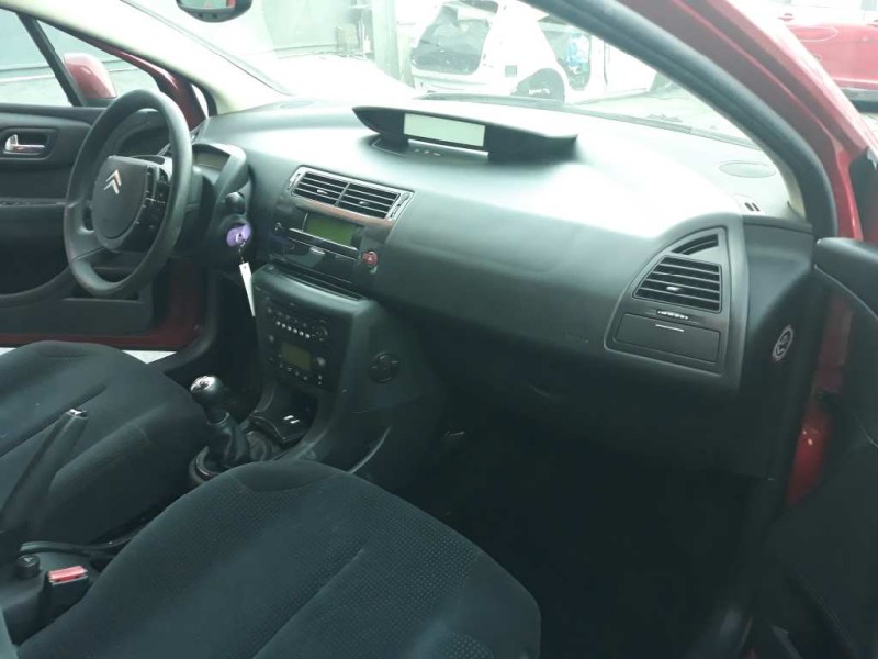 citroen c4 berlina del año 2008