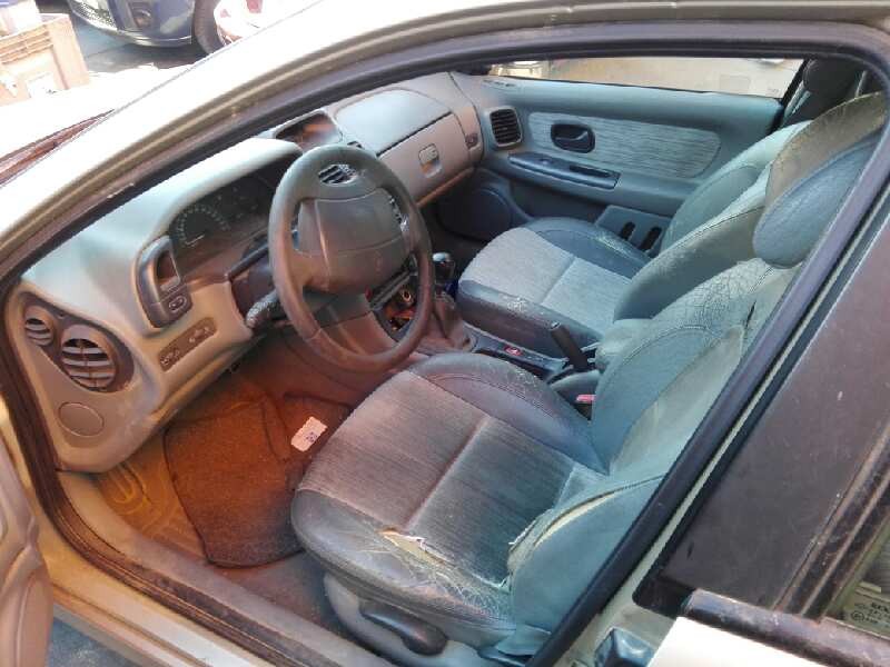 renault laguna (b56) del año 1999