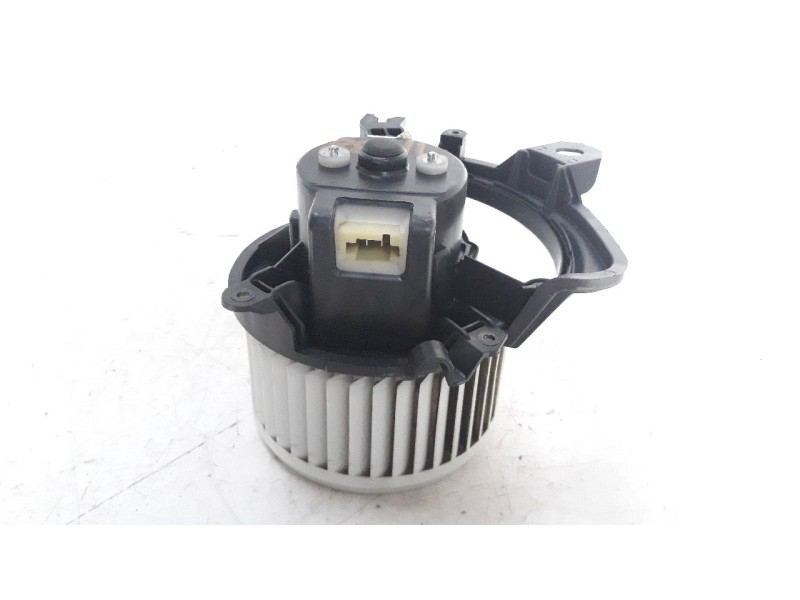 Recambio de ventilador calefaccion para opel corsa e 1.4 referencia OEM IAM 13293624  