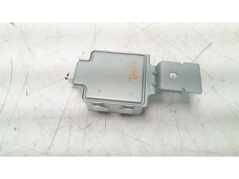 Recambio de modulo electronico para mazda 3 berlina (bp) referencia OEM IAM BCWB675D4A  