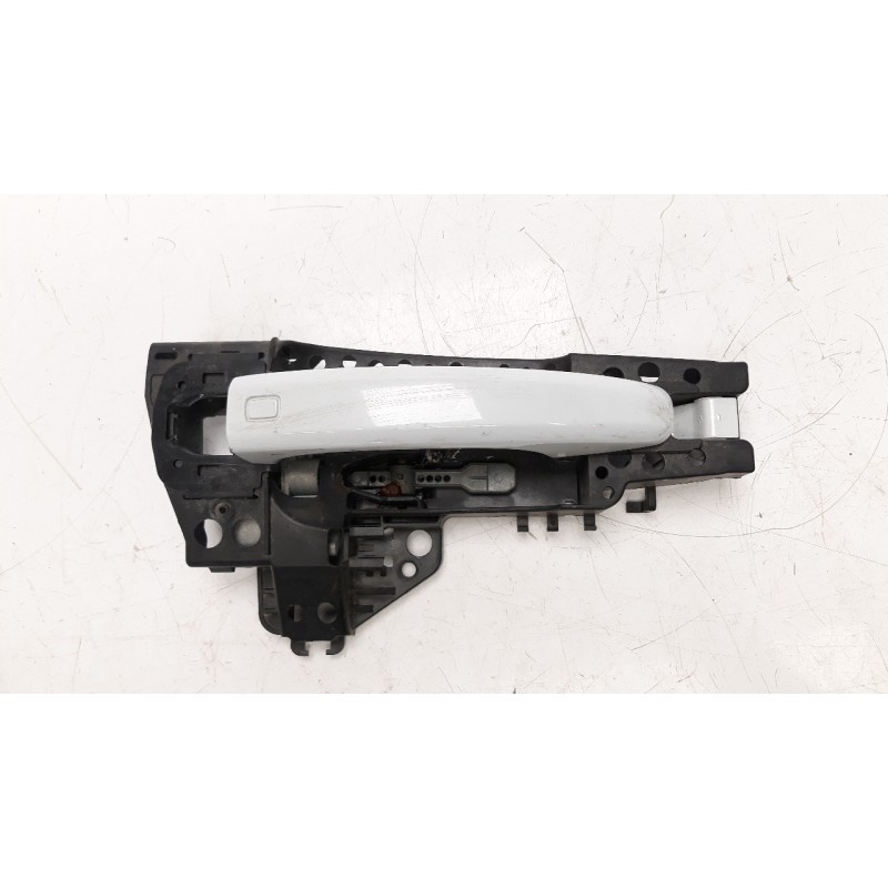 Recambio de maneta exterior delantera derecha para audi a1 sportback (8xf) attracted referencia OEM IAM 8T0837886B  