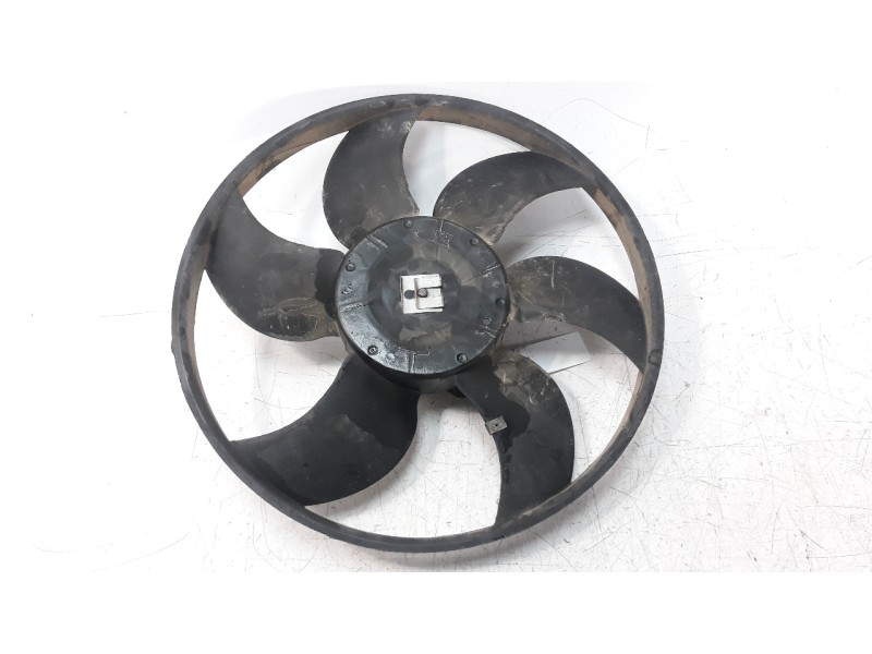 Recambio de electroventilador para dacia duster 1.5 dci diesel fap cat referencia OEM IAM 3P203207 5YY0548 