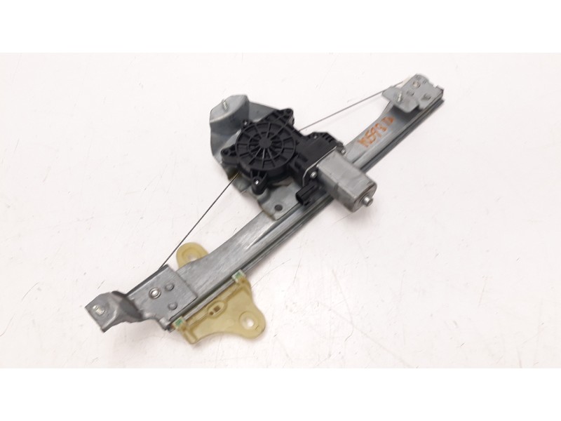 Recambio de elevalunas trasero derecho para renault captur 1.5 dci diesel fap energy referencia OEM IAM 827009380R 106199718 