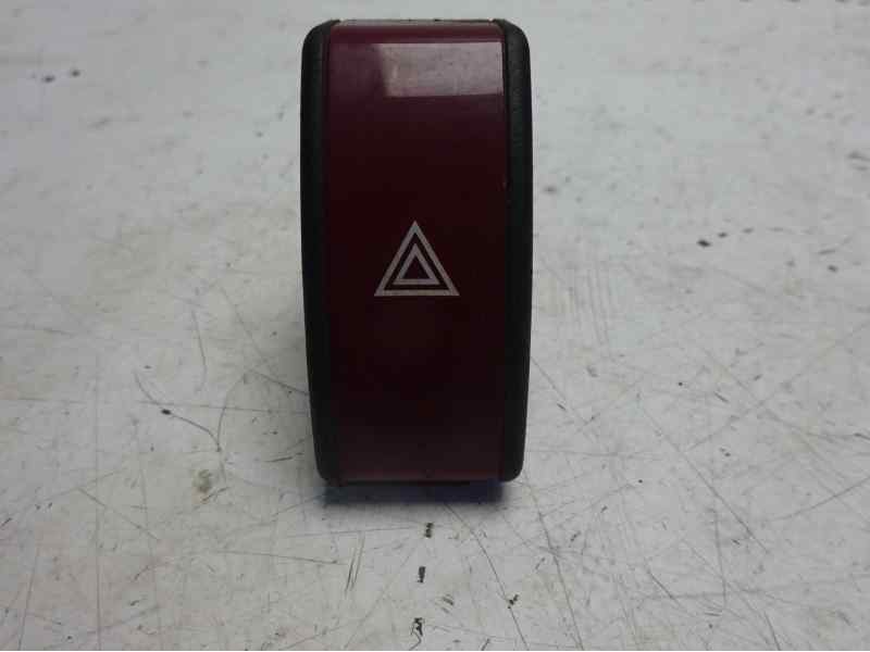 Recambio de warning para opel corsa c club referencia OEM IAM 13539900  