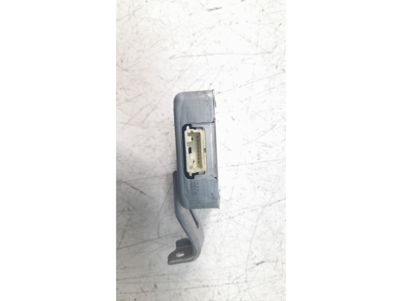Recambio de modulo electronico para toyota c-hr hybrid gr sport referencia OEM IAM 8657210060  