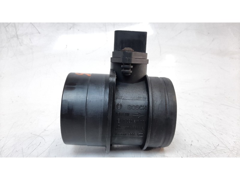 Recambio de caudalimetro para porsche cayenne (typ 9pa) turbo s referencia OEM IAM 07C906461  