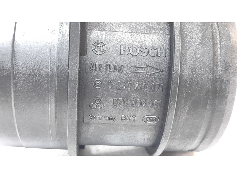 Recambio de caudalimetro para porsche cayenne (typ 9pa) turbo s referencia OEM IAM 07C906461  