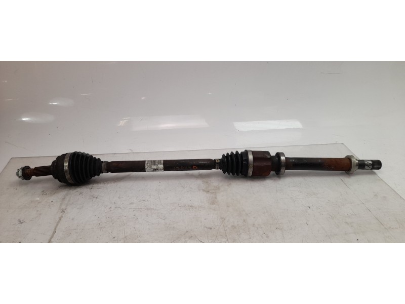 Recambio de transmision delantera derecha para renault clio iv 1.2 16v referencia OEM IAM 391000926R  