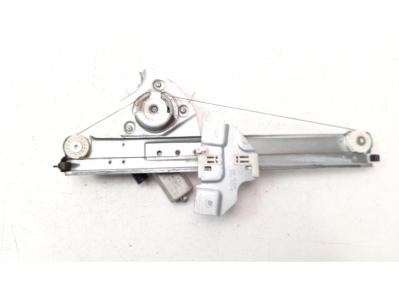 Recambio de elevalunas trasero izquierdo para dacia duster 1.5 dci diesel fap cat referencia OEM IAM 8200733833 106085524 115617