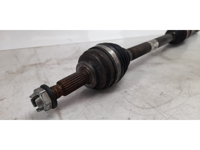 Recambio de transmision delantera derecha para renault clio iv 1.2 16v referencia OEM IAM 391000926R  