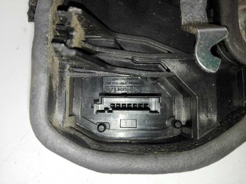 Recambio de cerradura puerta delantera izquierda para bmw serie 1 berlina (e81/e87) 120d referencia OEM IAM 7154627  