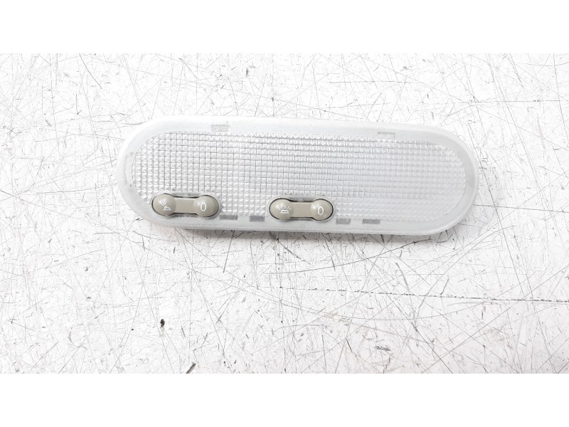 Recambio de luz interior para dacia duster 1.5 dci diesel fap cat referencia OEM IAM 8200073231  