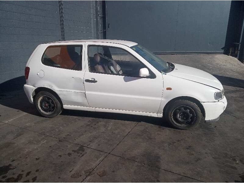 volkswagen polo berlina (6n1) del año 1996
