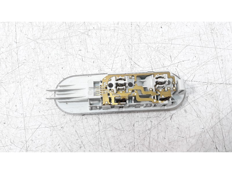 Recambio de luz interior para dacia duster 1.5 dci diesel fap cat referencia OEM IAM 8200073231  