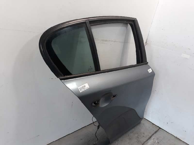 Recambio de puerta trasera derecha para bmw serie 1 berlina (e81/e87) 120d referencia OEM IAM 41527191018  