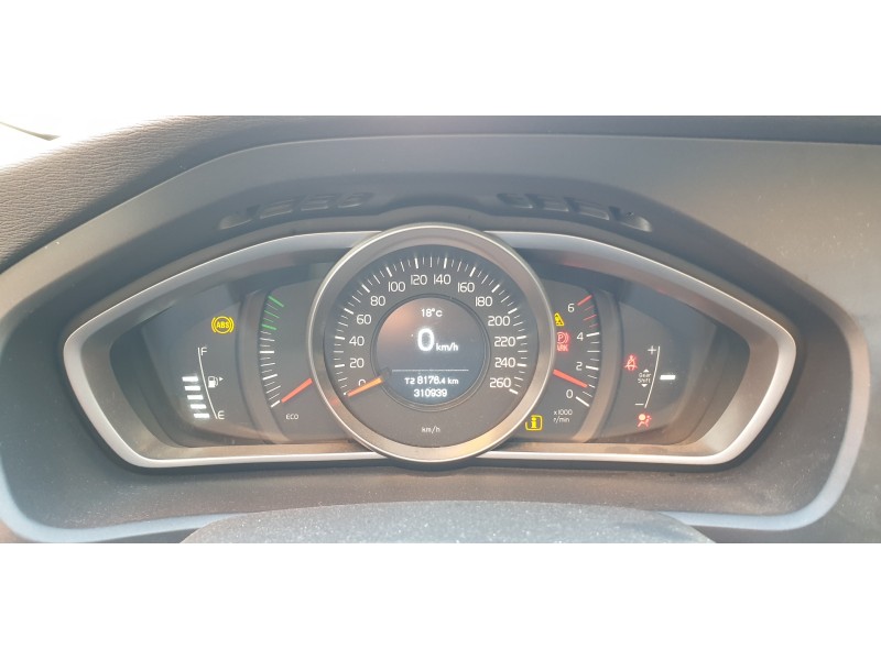 Recambio de cuadro instrumentos para volvo v40 1.6 diesel cat referencia OEM IAM 31376803 31376803 