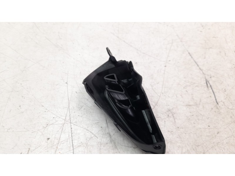 Recambio de moldura para yamaha mt -07 referencia OEM IAM BAT2137W  