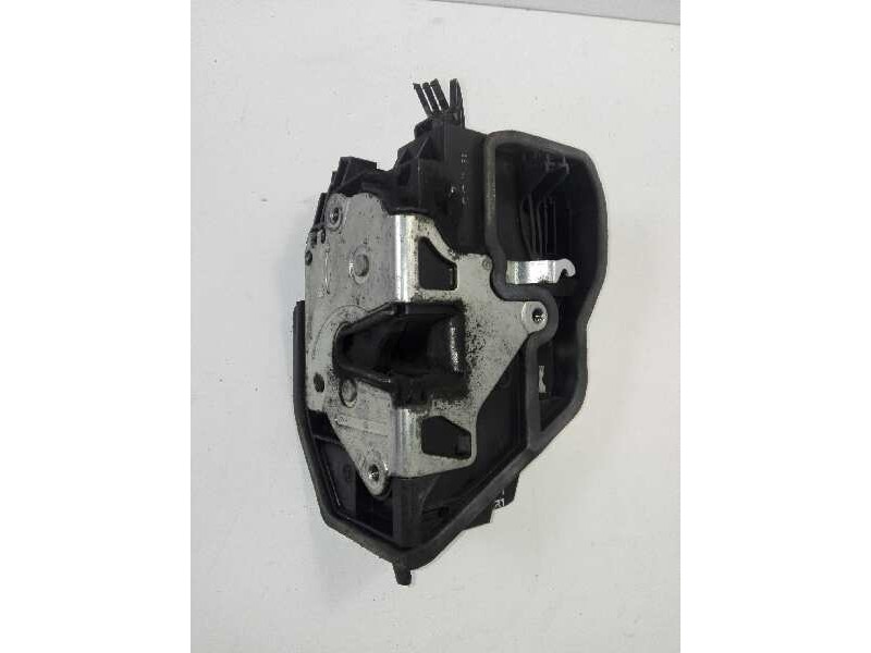Recambio de cerradura puerta trasera derecha para bmw serie 1 berlina (e81/e87) 120d referencia OEM IAM 7154630  