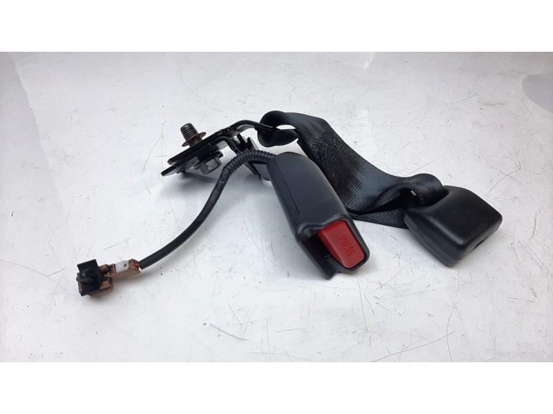 Recambio de enganche cinturon trasero izquierdo para hyundai kona 1.0 tgdi cat referencia OEM IAM 1147162  