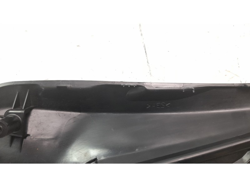 Recambio de moldura para yamaha mt -07 referencia OEM IAM BAT24121  