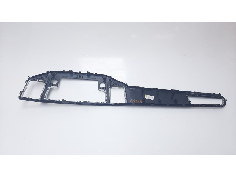 Recambio de moldura para volkswagen golf vii sportsvan 2.0 tdi referencia OEM IAM 517858061F  