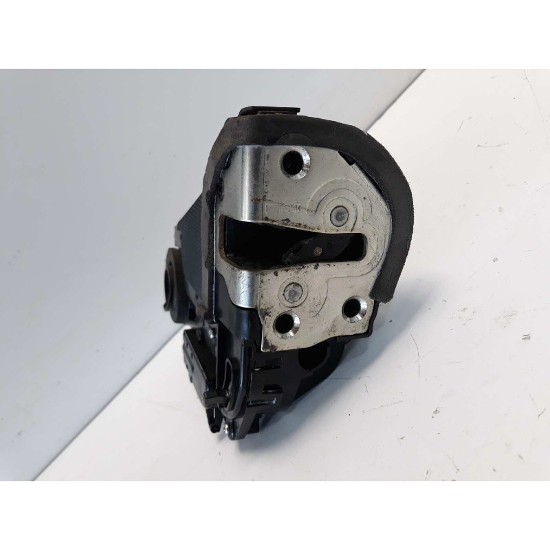 Recambio de cerradura puerta trasera derecha para toyota yaris (ksp9/scp9/nlp9) 1.4 turbodiesel cat referencia OEM IAM   