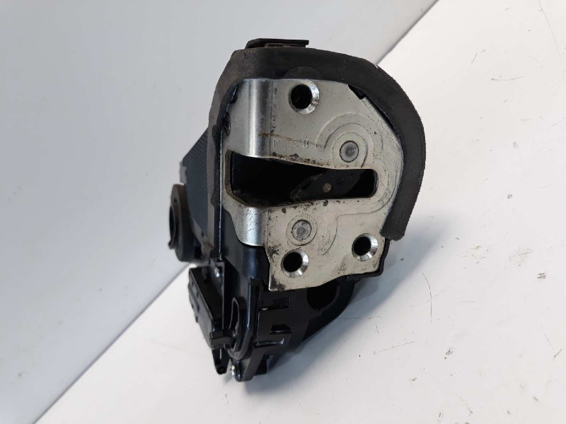 Recambio de cerradura puerta trasera derecha para toyota yaris (ksp9/scp9/nlp9) 1.4 turbodiesel cat referencia OEM IAM   