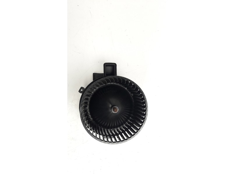 Recambio de ventilador calefaccion para audi a4 berlina (8w2) básico referencia OEM IAM 4M1820021 000925599 C24245103