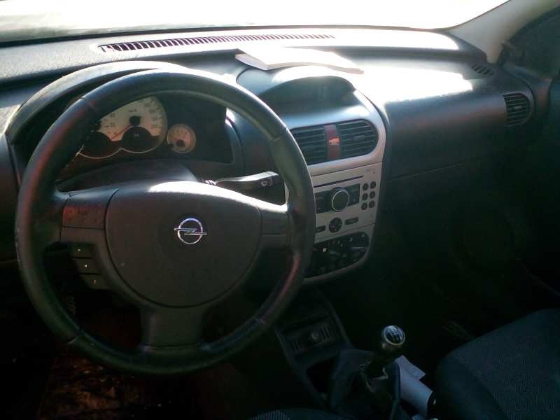 opel corsa c del año 2005
