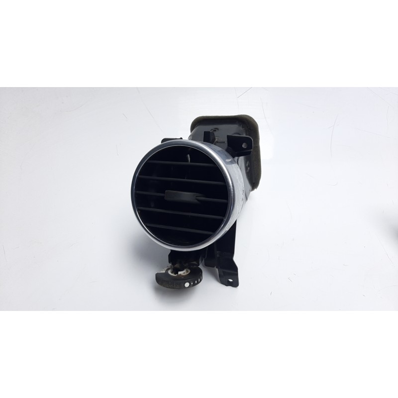 Recambio de rejilla aireadora para land rover discovery 4 3.0 td v6 cat referencia OEM IAM AH2201454C  