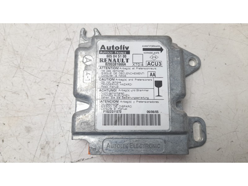 Recambio de centralita airbag para renault master ii phase 2 bus mini - bus 9 - plazas l1h1 referencia OEM IAM 8200381666A  