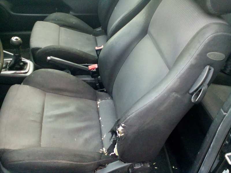 volkswagen golf iv berlina (1j1) del año 2002