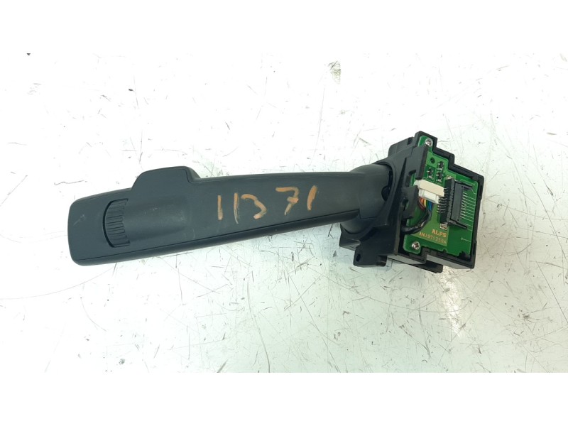 Recambio de mando limpia para volvo v40 1.6 diesel cat referencia OEM IAM 31264169  