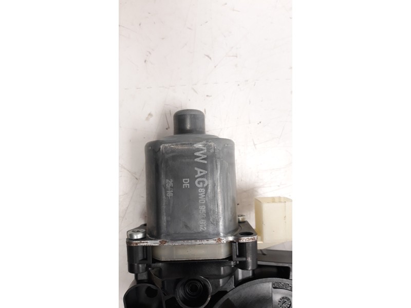 Recambio de motor elevalunas trasero derecho para audi a4 berlina (8w2) básico referencia OEM IAM 8W0959812  