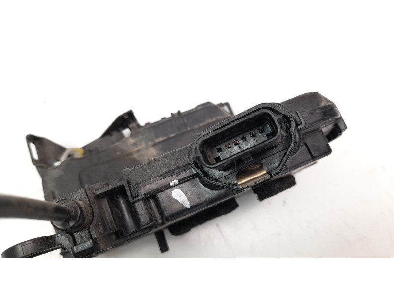 Recambio de cerradura puerta trasera derecha para renault captur 0.9 energy referencia OEM IAM 805027072R  