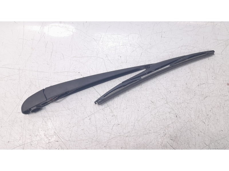 Recambio de brazo limpia trasero para toyota c-hr hybrid gr sport referencia OEM IAM 85241F4010  