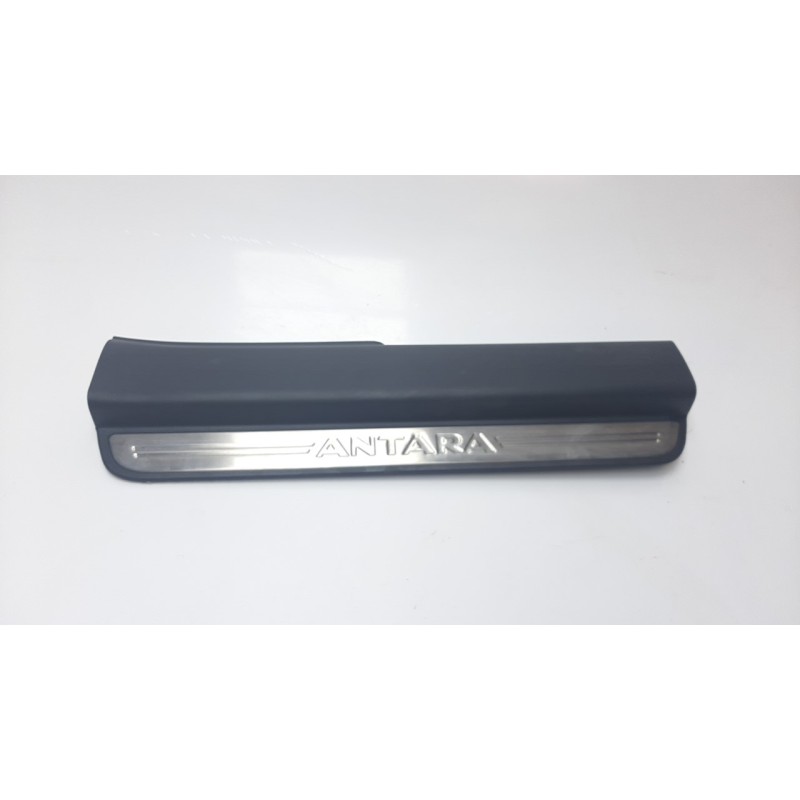 Recambio de moldura para opel antara 2.2 cdti cat (a 22 dm / lnq) referencia OEM IAM 20832152  
