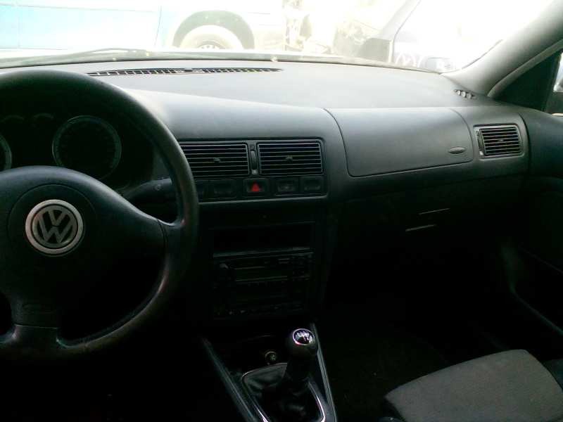 volkswagen golf iv berlina (1j1) del año 2002