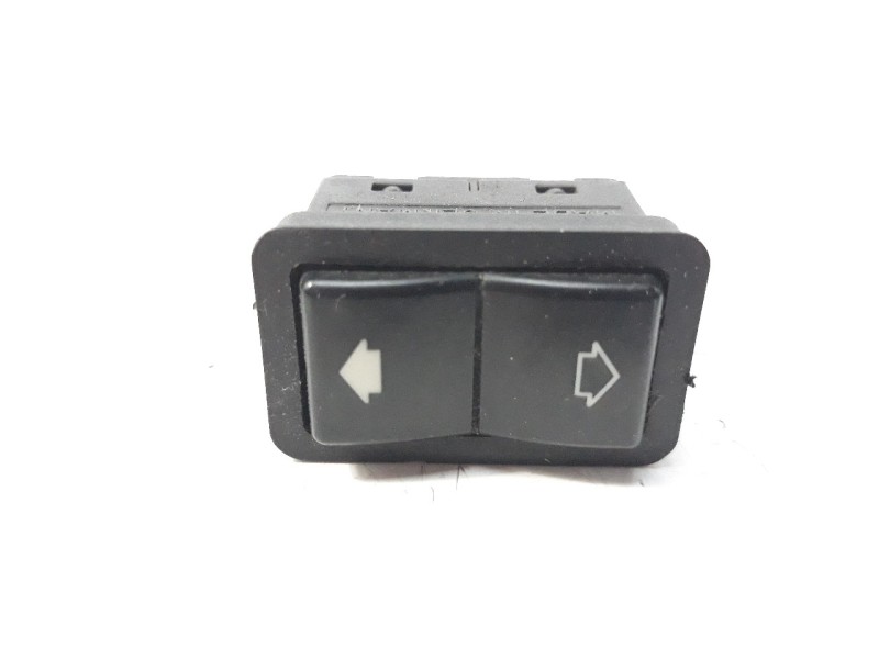 Recambio de mando elevalunas delantero derecho para bmw serie 7 (e38) 2.5 turbodiesel cat referencia OEM IAM 8368974  