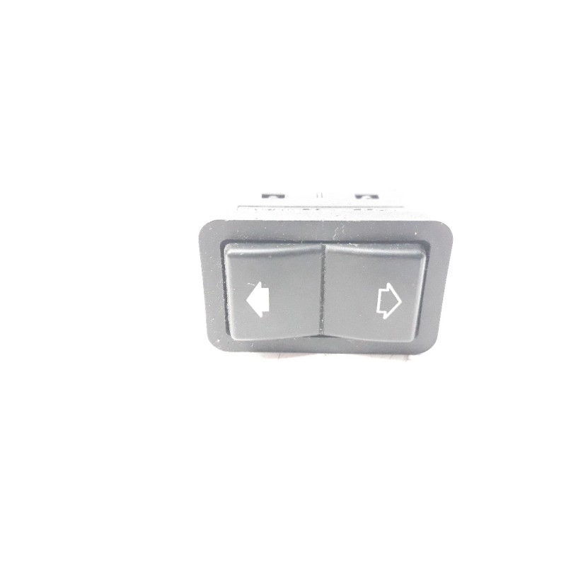 Recambio de mando elevalunas trasero derecho para bmw serie 7 (e38) 2.5 turbodiesel cat referencia OEM IAM 8368974  
