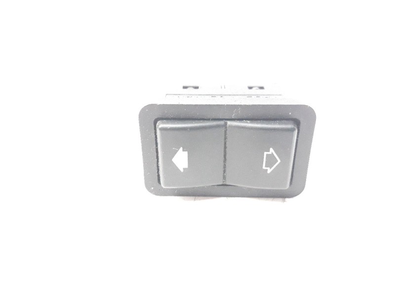 Recambio de mando elevalunas trasero derecho para bmw serie 7 (e38) 2.5 turbodiesel cat referencia OEM IAM 8368974  