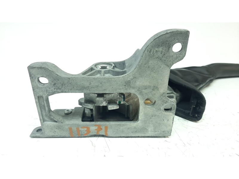 Recambio de palanca freno para volvo v40 1.6 diesel cat referencia OEM IAM 31381646V  