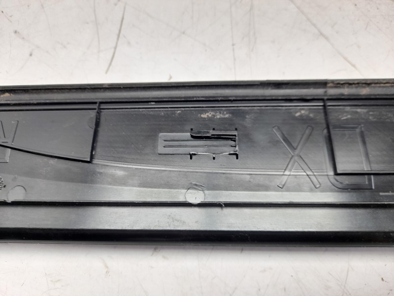 Recambio de moldura para bmw serie 3 berlina (e90) 320d referencia OEM IAM 51477060280  