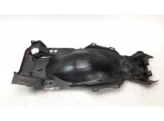 Recambio de guardabarros para honda nc 750 referencia OEM IAM 80105MKWD00   2