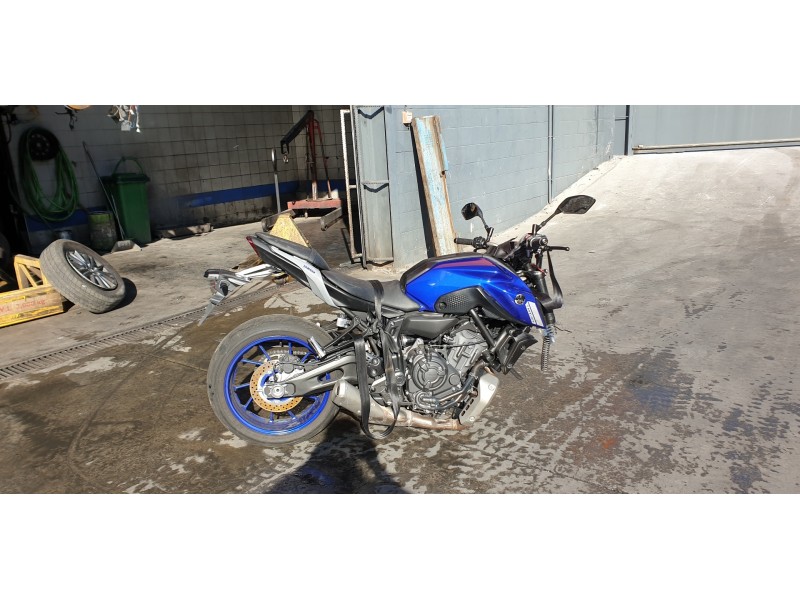 yamaha mt-07 del año 2021