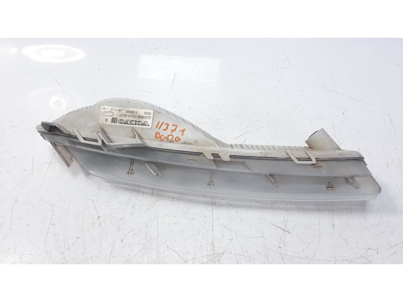 Recambio de piloto delantero derecho para volvo v40 1.6 diesel cat referencia OEM IAM 31290581  