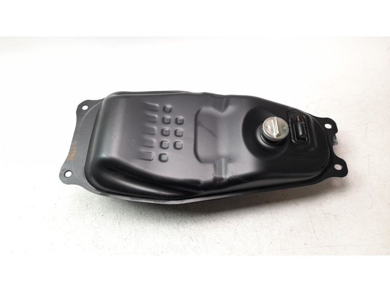 Recambio de deposito combustible para honda nc 750 referencia OEM IAM 17500MKWD00  