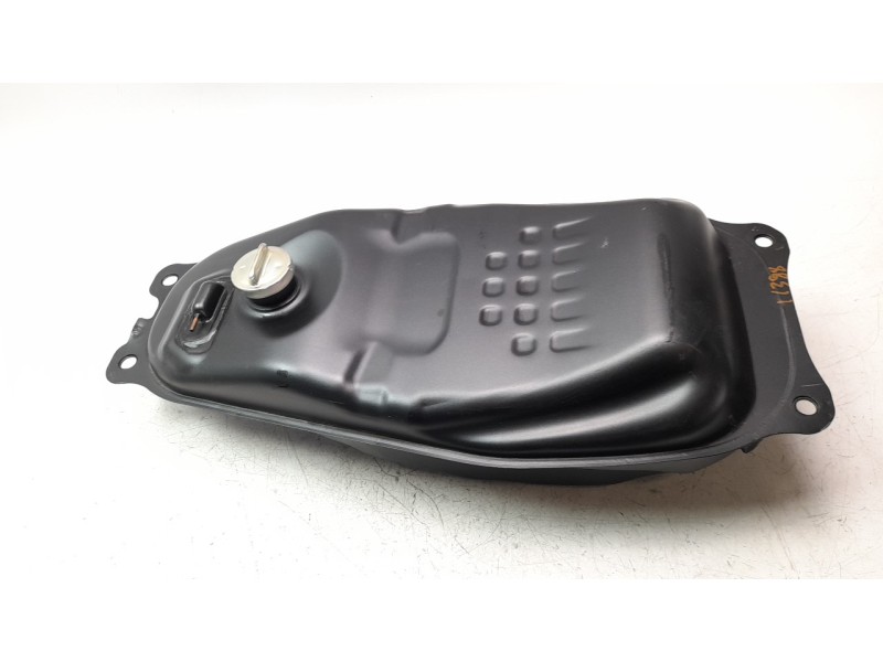 Recambio de deposito combustible para honda nc 750 referencia OEM IAM 17500MKWD00  