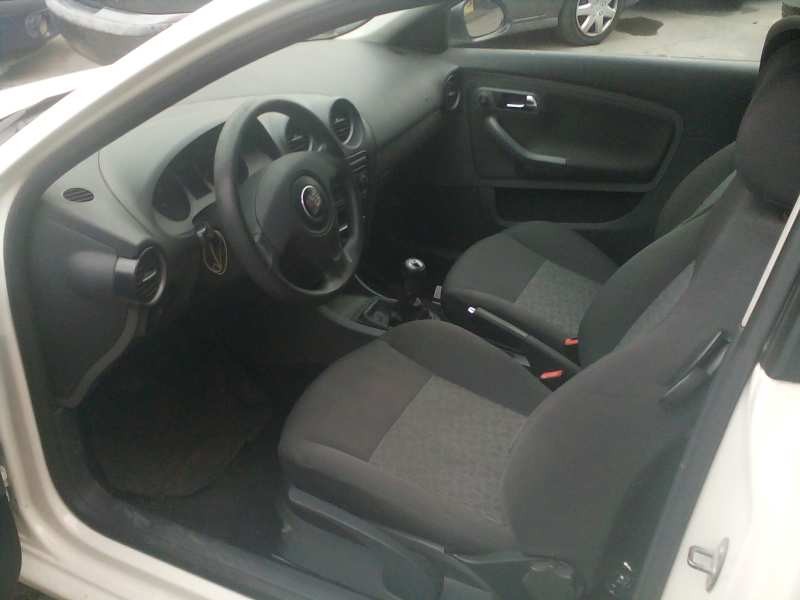 seat ibiza (6l1) del año 2007